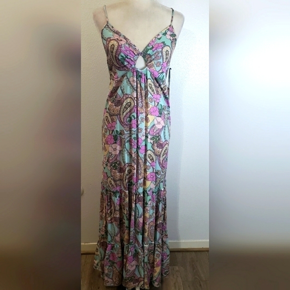 LIBERTY LOVE DRESS - Picture 1 of 5